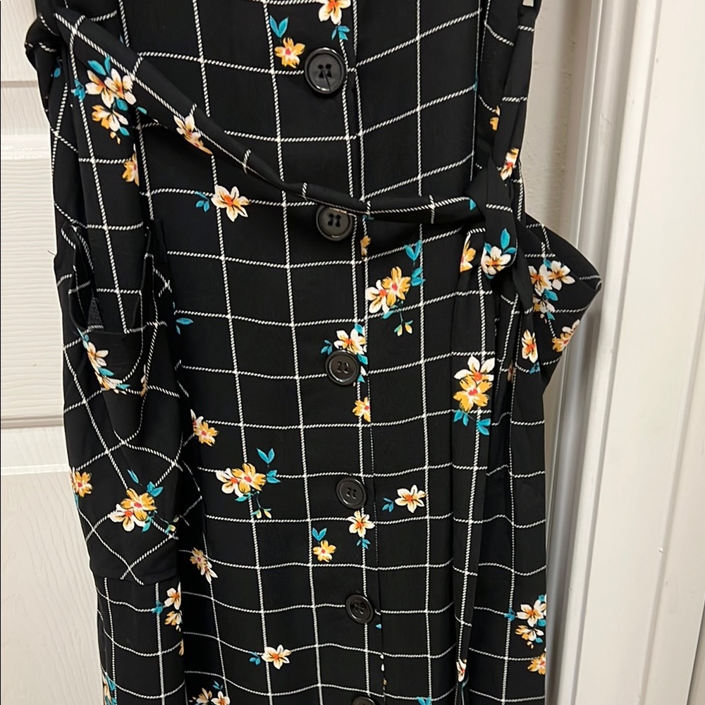 Floral Grid Black Dress - Picture 3 of 6